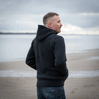 Jacke schwer mit Kapuze